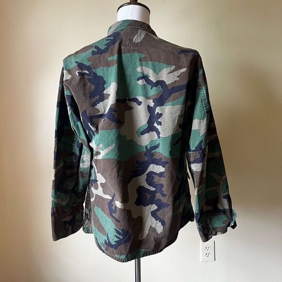 Vintage U.S. Army Woodland Camo BDU Jacket Medium Regular Ripstop Combat Coat - Picture 3 of 11